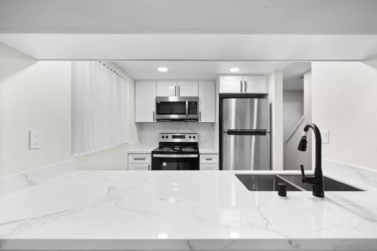 El Cajon, CA 92021,748 N 3Rd St #Q