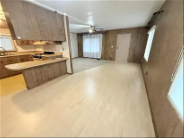 Ramona, CA 92065,1212 H ST North #72