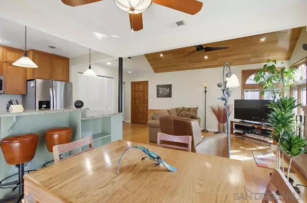 San Diego, CA 92109,1059 Agate St #A