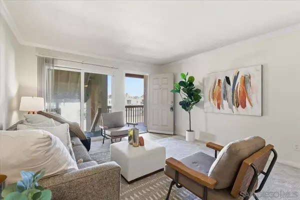 El Cajon, CA 92020,180 Chambers St #21