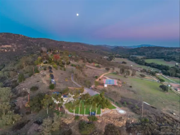 Escondido, CA 92027,26086 Bear Valley Heights Road