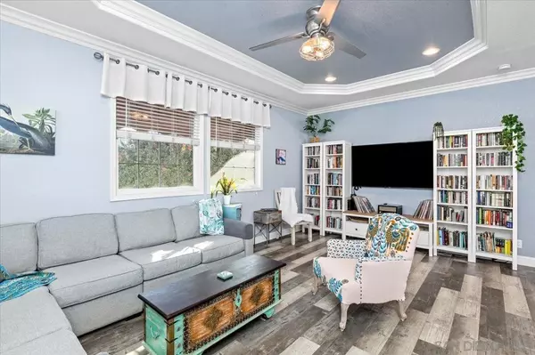 Carlsbad, CA 92011,7313 San Luis Street #236