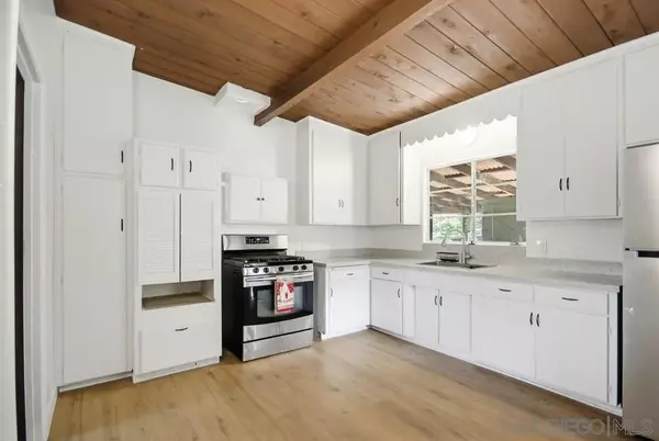 La Mesa, CA 91942,7365 Cornell Ave