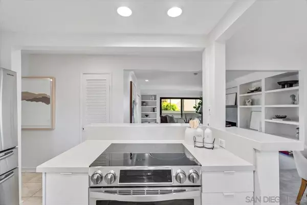 La Jolla, CA 92037,7550 Eads Ave #209