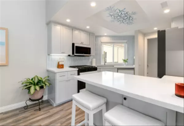 Escondido, CA 92026,2227 Medina Gln