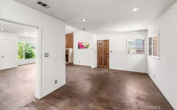 Valley Village, CA 91607,12527 Huston Street