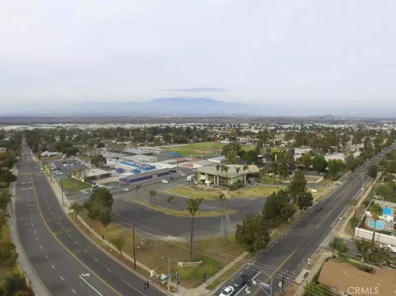 1717 Via Del Rio, Corona, CA 92882