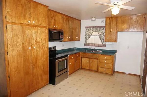 Barstow, CA 92311,36390 Oleander Place