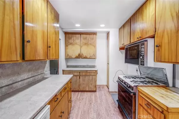 La Verne, CA 91750,1928 5th Street