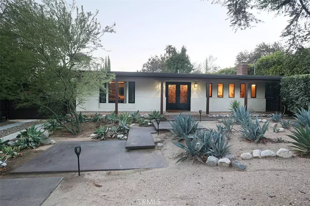 Sierra Madre, CA 91024,485 N Lima Street