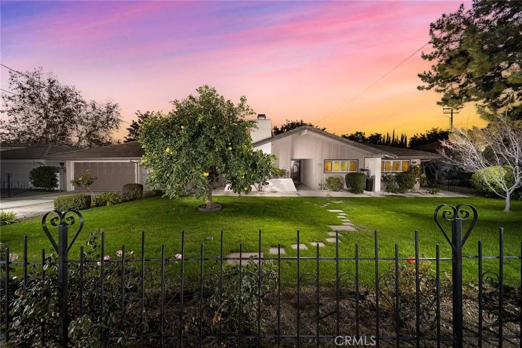 160 E Sycamore Avenue, Arcadia, CA 91006