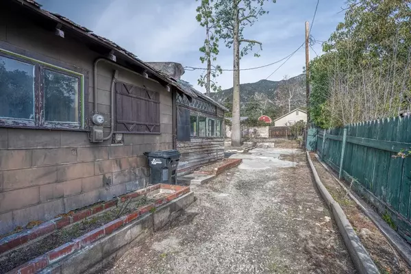 Sierra Madre, CA 91024,209 W Laurel Avenue
