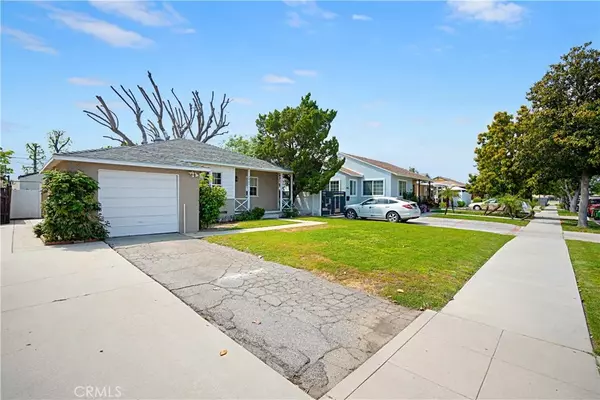 Lake Balboa, CA 91406,7423 Blewett Avenue