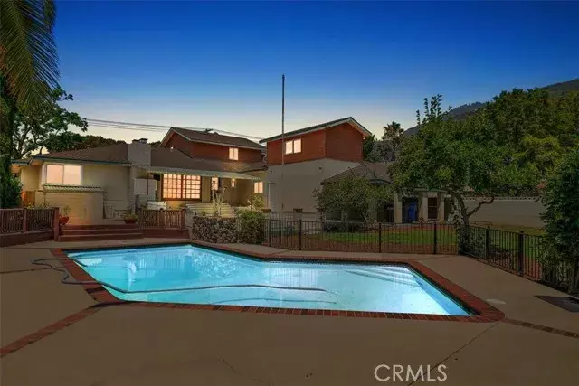 524 N Michillinda Avenue, Sierra Madre, CA 91024