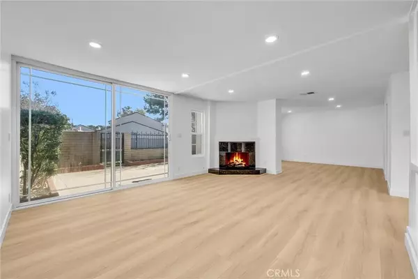 Irvine, CA 92612,18 Meadowsweet Way