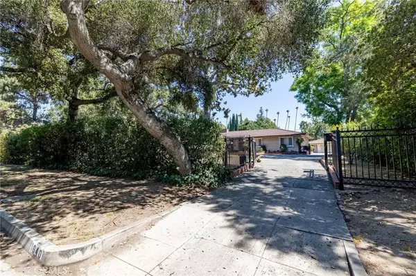 San Marino, CA 91108,1640 Bedford Road