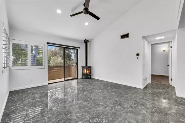 Diamond Bar, CA 91765,22809 Hilton Head Drive #14