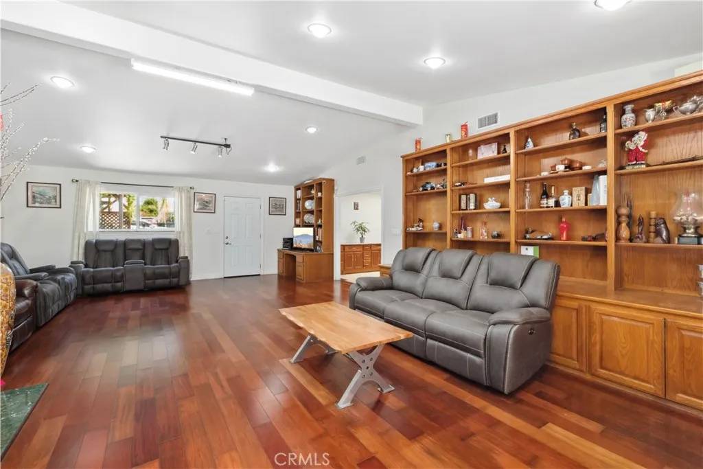 Hacienda Heights, CA 91745,15344 Pintura Drive