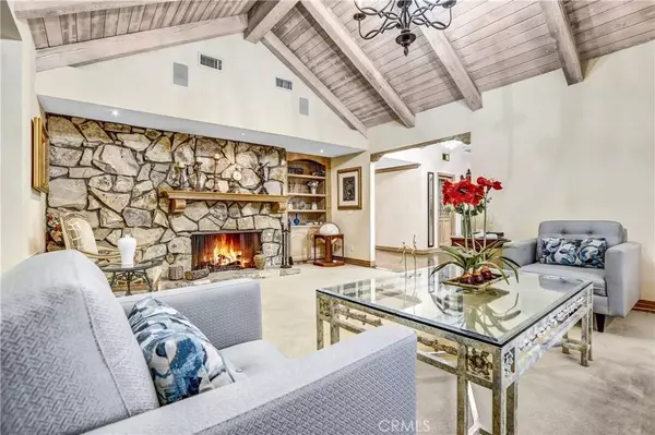 Westlake Village, CA 91362,4032 Cresthaven Drive