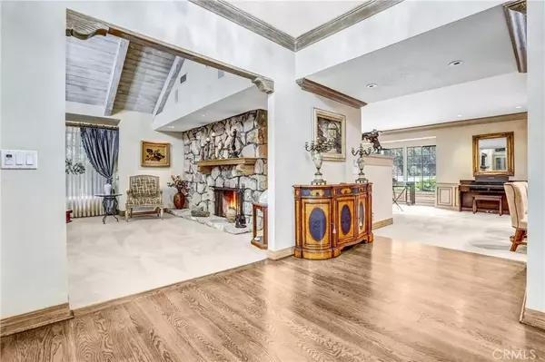 Westlake Village, CA 91362,4032 Cresthaven Drive