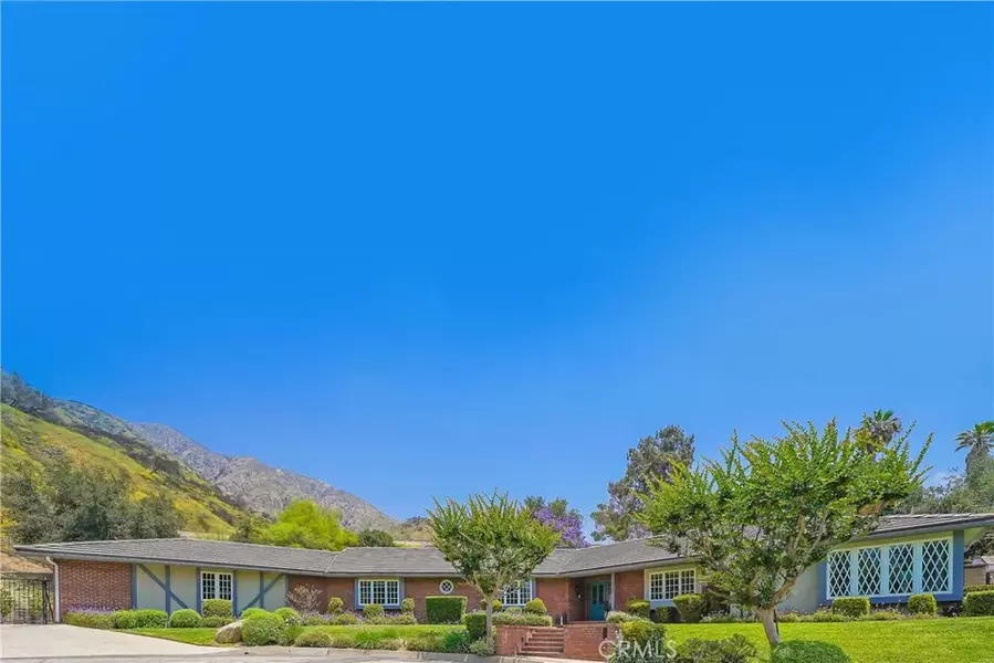 2082 Kaia Lane, Sierra Madre, CA 91024