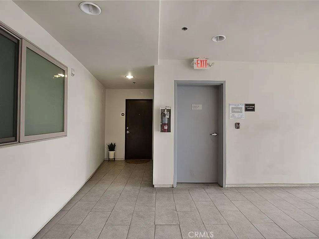 North Hollywood, CA 91601,5016 Bakman Avenue #304