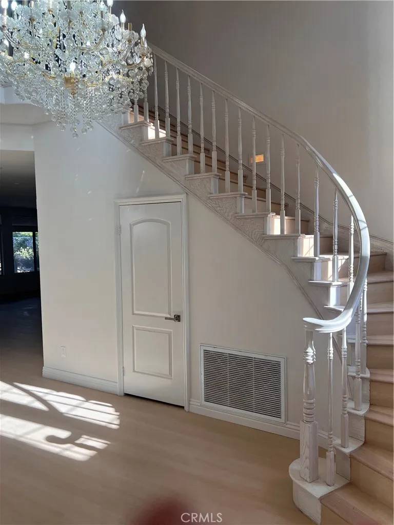 Yorba Linda, CA 92887,5300 La Fiesta