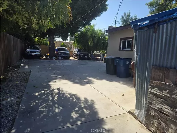 El Monte, CA 91733,10327 Bodger Street