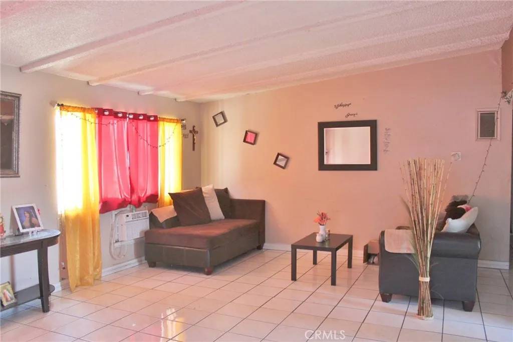 Montclair, CA 91763,10343 Amherst Avenue