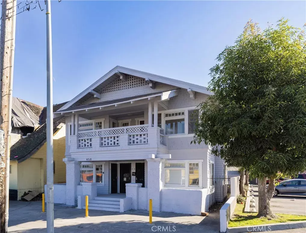 Los Angeles, CA 90037,458 W Vernon Avenue