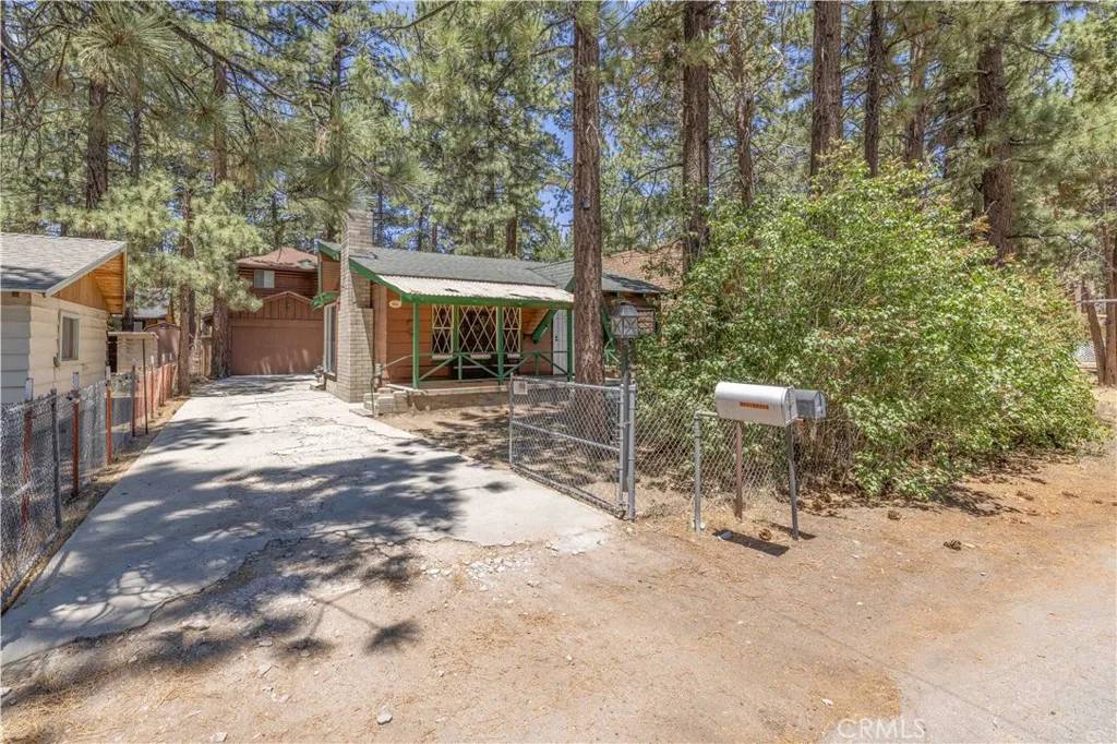 Big Bear City, CA 92314,941 Anita Avenue