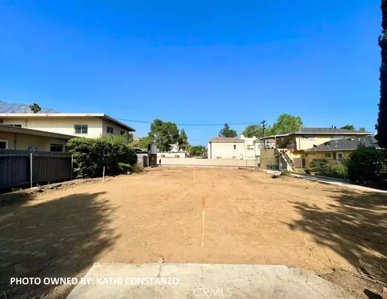 1210 North Altadena Drive, Pasadena, CA 91107