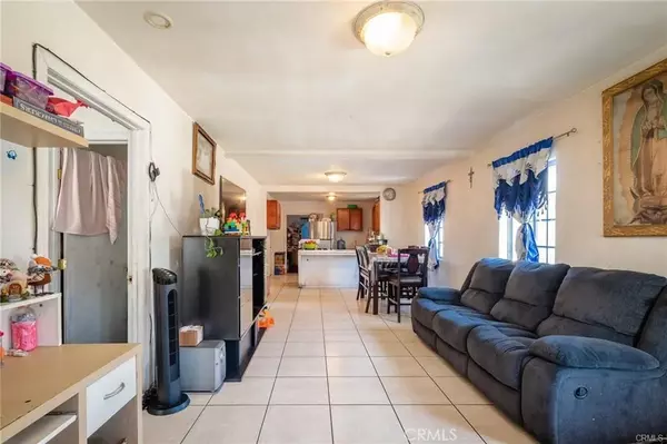 Los Angeles, CA 90023,1031 S Ditman Avenue