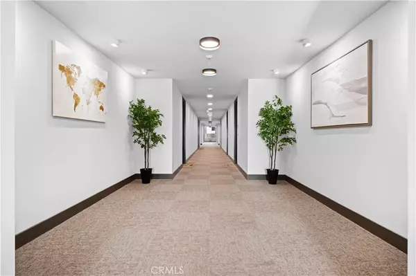 Pasadena, CA 91101,709 E Walnut Street #227