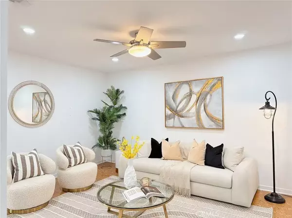 Irvine, CA 92612,21 Gramercy #313