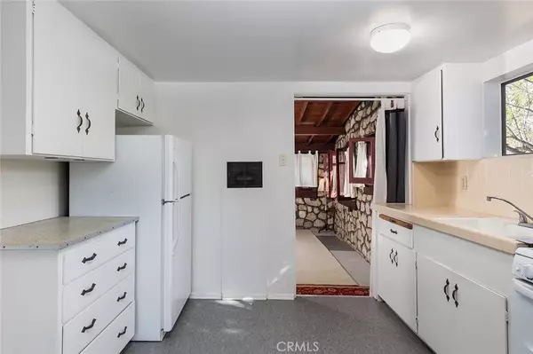 La Crescenta, CA 91214,2204 Shields Street