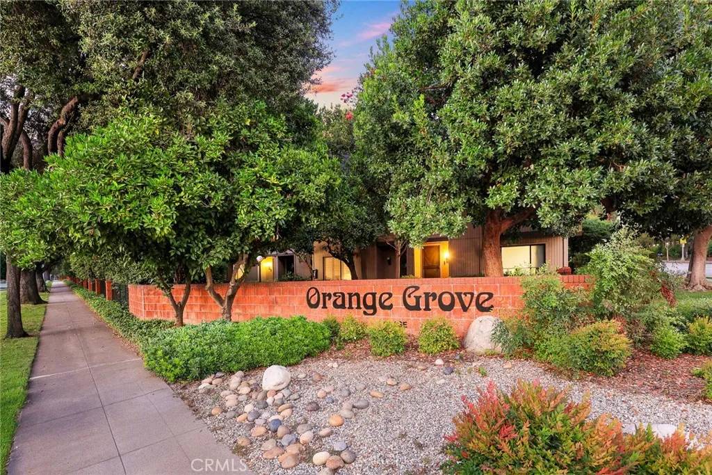 242 N ORANGE GROVE Boulevard, Pasadena, CA 91103