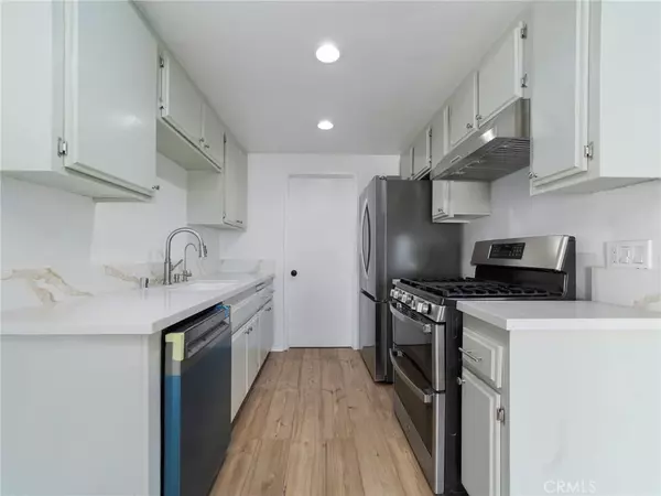 Yorba Linda, CA 92886,20267 Clear River Lane #7