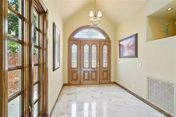 Oxnard, CA 93035,4000 Romany