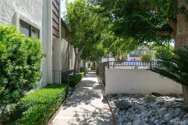 Arcadia, CA 91007,582 W Huntington Drive #L