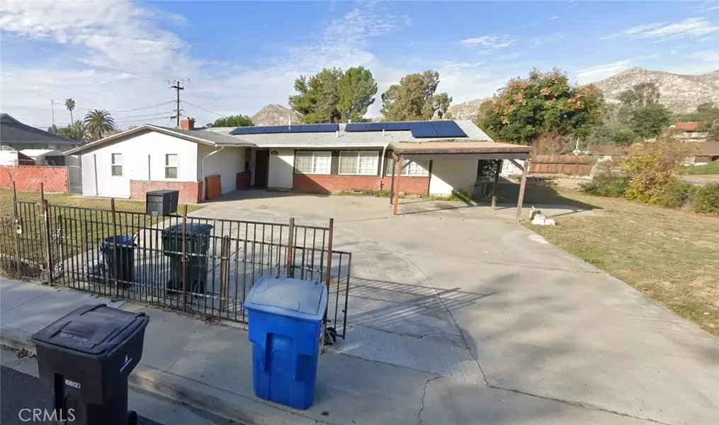 245 W Broadbent Drive, Riverside, CA 92507