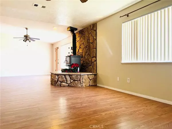 Oak Hills, CA 92344,10335 Columbine Road