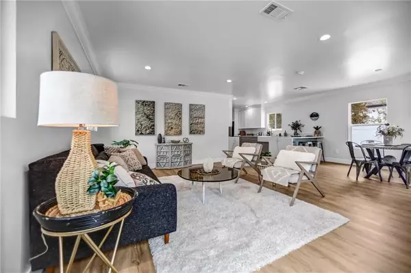 Los Angeles, CA 90042,723 Chestnut Avenue