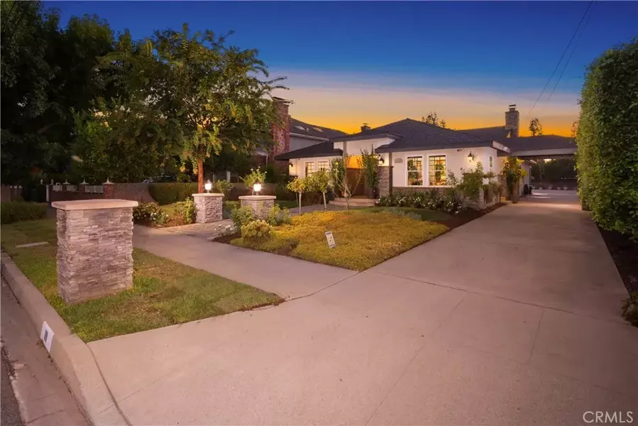 1111 S 10th Avenue, Arcadia, CA 91006