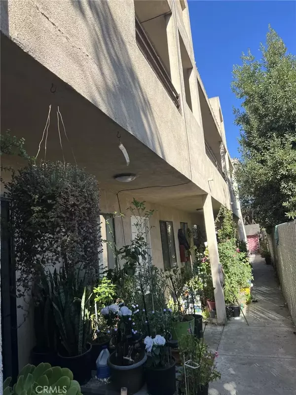 East Los Angeles, CA 90023,1034 S Herbert Street