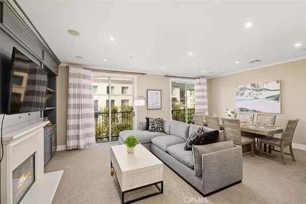 Irvine, CA 92612,3372 Watermarke Place