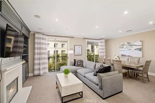Irvine, CA 92612,3372 Watermarke Place