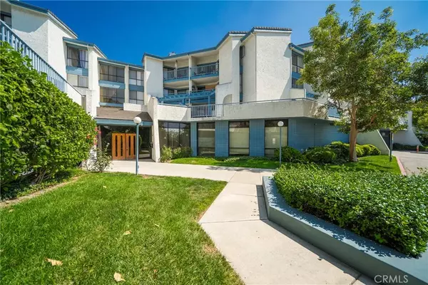 Los Angeles, CA 90042,4260 Via Arbolada #317