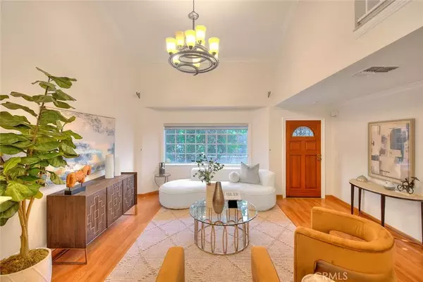 Alhambra, CA 91801,32 N Almansor Street #D