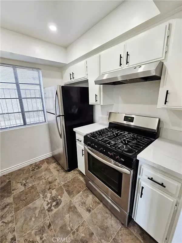 Glendale, CA 91202,440 W Dryden #A